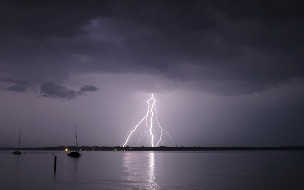 Surviving-a-lightning-storm