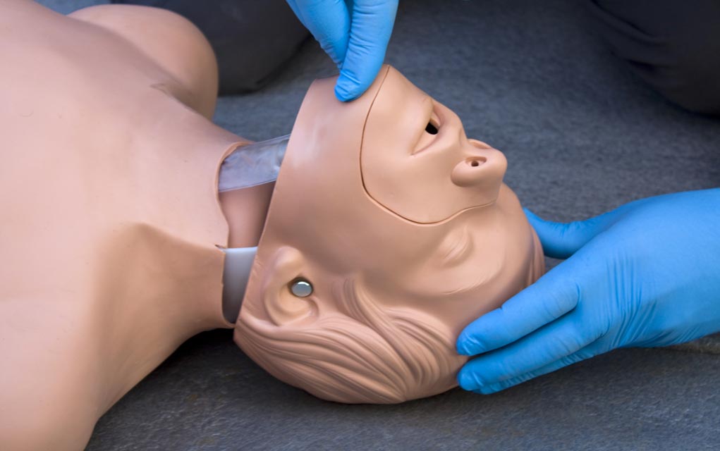 How-to-Open-the-Airway-in-an-Unconscious-Person