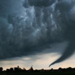 Warning-Signs-of-a-Tornado
