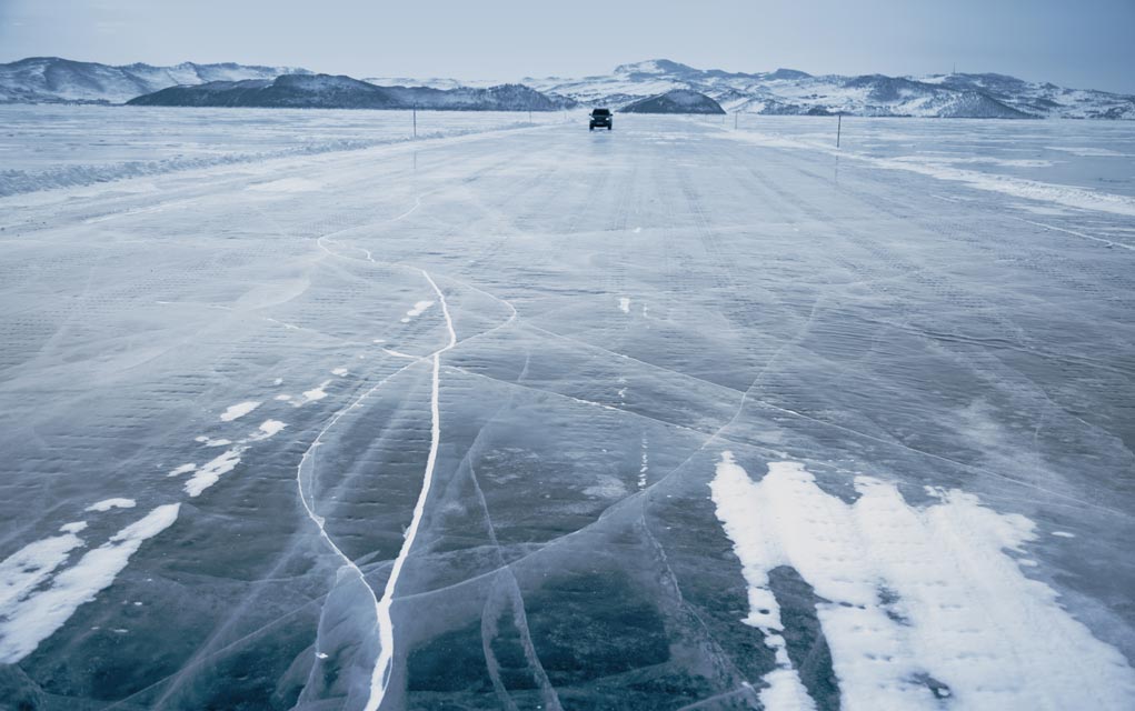 How-to-Tell-When-Its-Safe-to-Be-On-Frozen-Lakes-or-Ponds