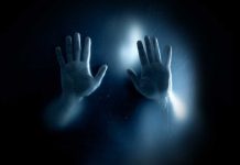 How-to-Survive-Being-Trapped-in-a-Sunken-Boat