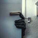 Armed-Homeowner-Holds-Burglar-Hostage