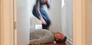 How to Help Someone Who Has Fainted