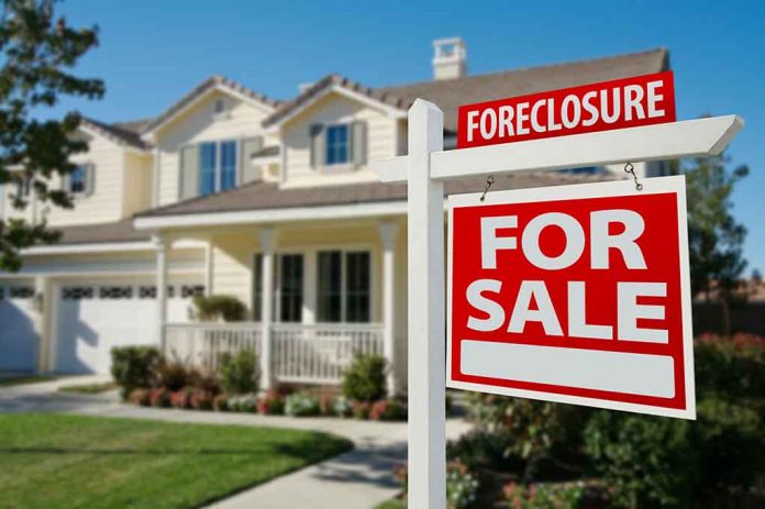 What to Know When Purchasing a Foreclosed Home